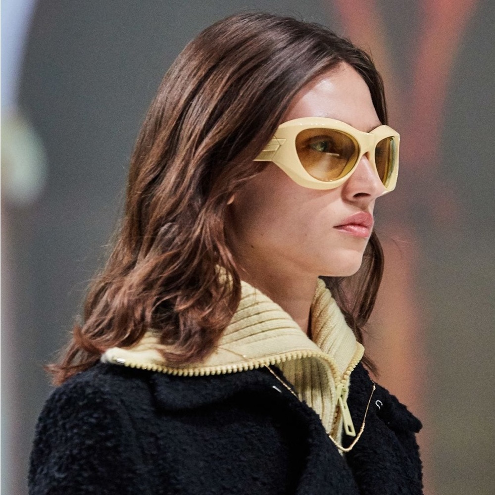 Bottega Veneta Ecru  oversized tinted SUNGLASSES IN YELLOW,GREEN